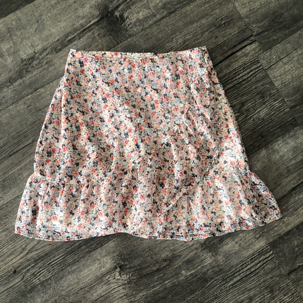 Abercrombie & Fitch- Floral Mini Skirt